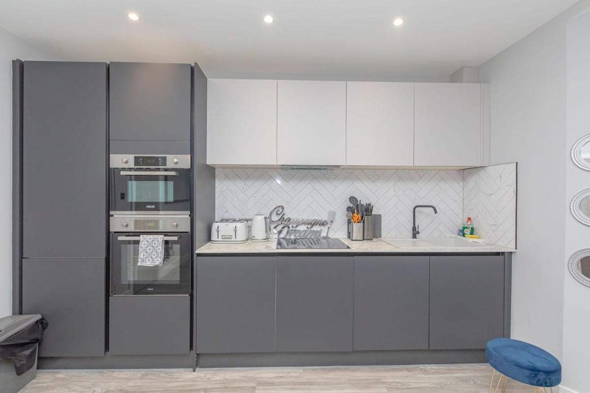 Bloomsaway Seafront One Bedroom Bn133duk02 * Brighton